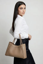 Victoria | Chic Black Tote Bag with Spacious Pockets - Lumina