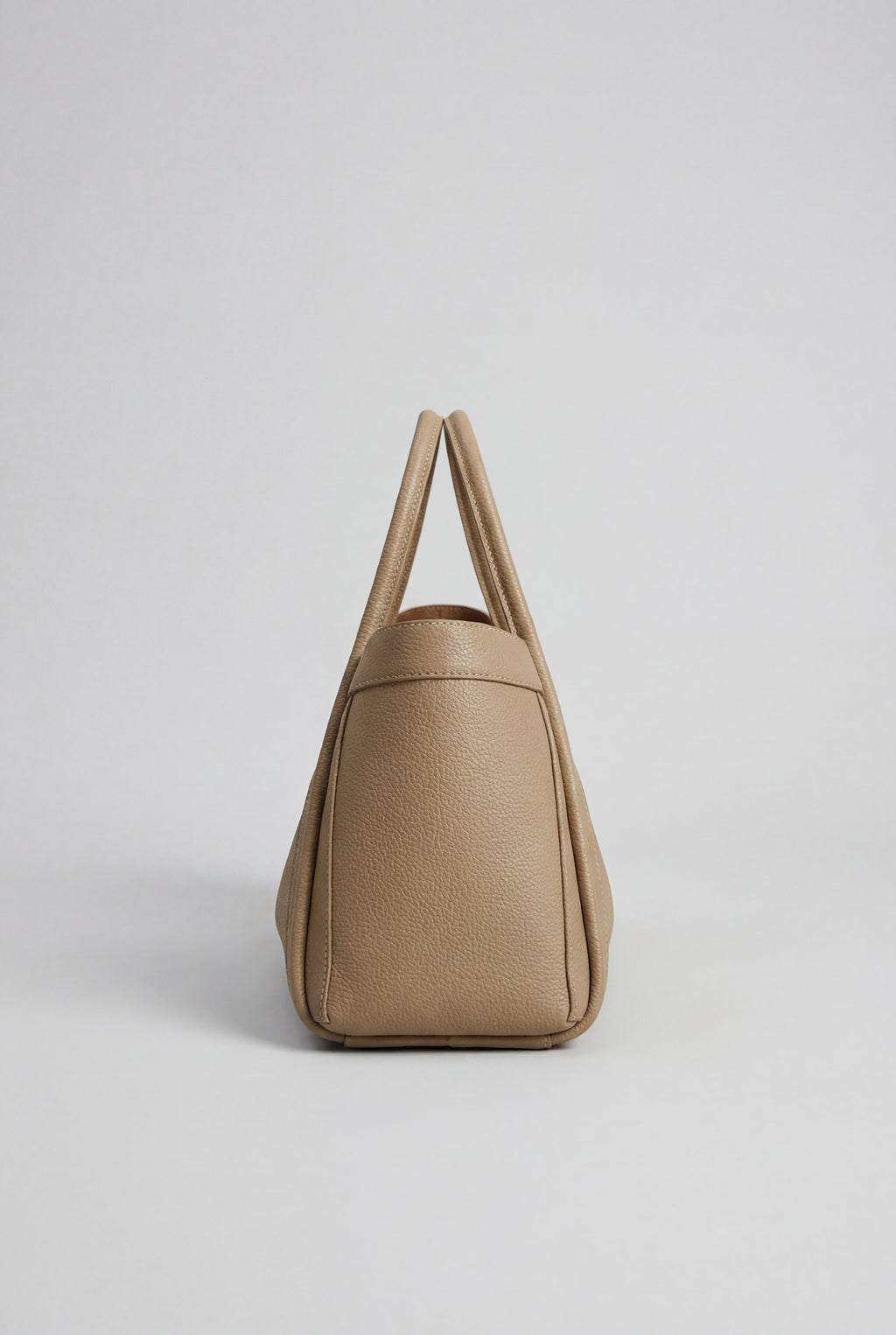 Victoria | Chic Black Tote Bag with Spacious Pockets - Lumina