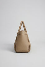 Victoria | Chic Black Tote Bag with Spacious Pockets - Lumina