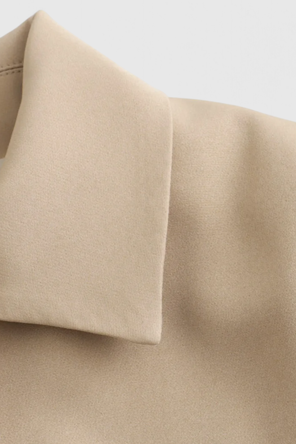 Victoria | Chic Cropped Button Jacket with Flattering Fit - Lumina