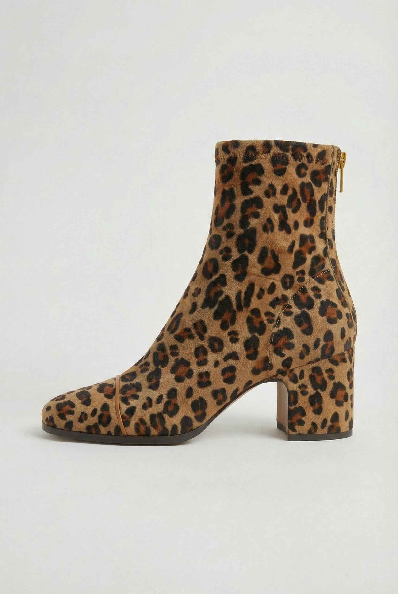 Victoria | Chic Leopard Print Ankle Boots with Retro Heel - Lumina