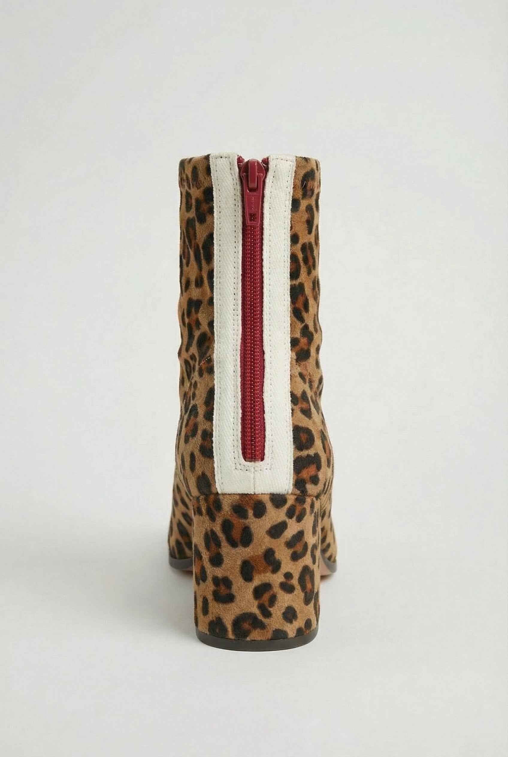 Victoria | Chic Leopard Print Ankle Boots with Retro Heel - Lumina