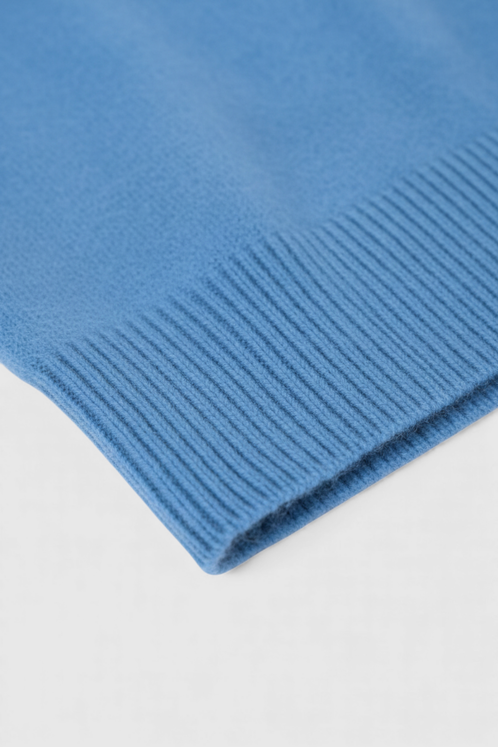 Victoria | Cozy Blue V-Neck Women's Sweater with Flattering Fit - Lumina