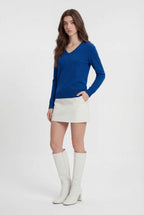 Victoria | Cozy Dark Blue V-Neck Sweater with Flattering Fit - Lumina