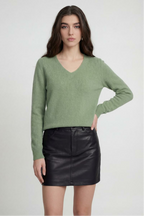 Victoria | Cozy Olive Green Sweater with Flattering V-Neck - Lumina