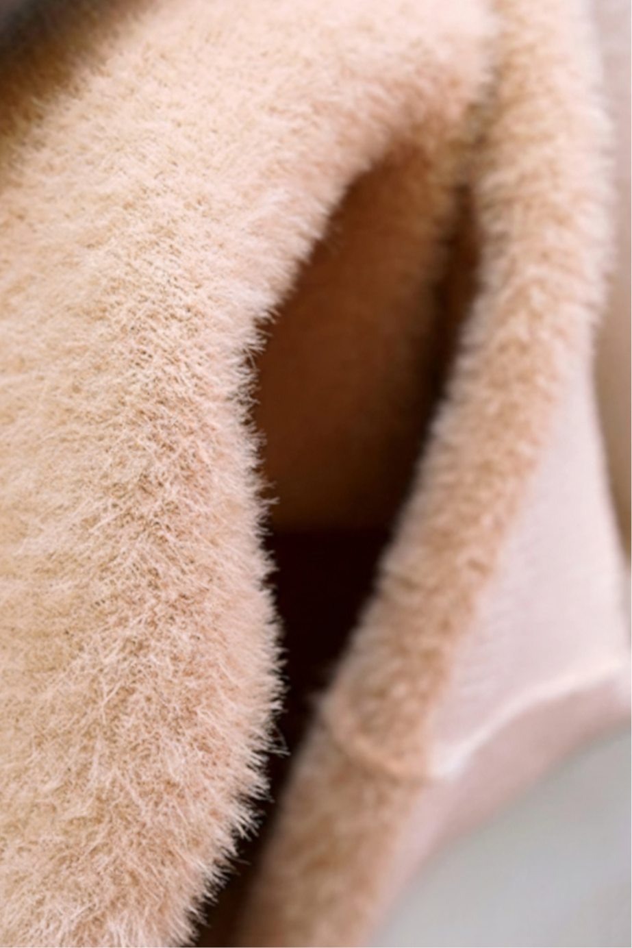 Victoria | Elegant Beige Slim Fit Turtleneck Sweater for Winter - Lumina
