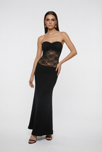 Victoria | Elegant Black Lace Evening Gown with Mermaid Hem - Lumina