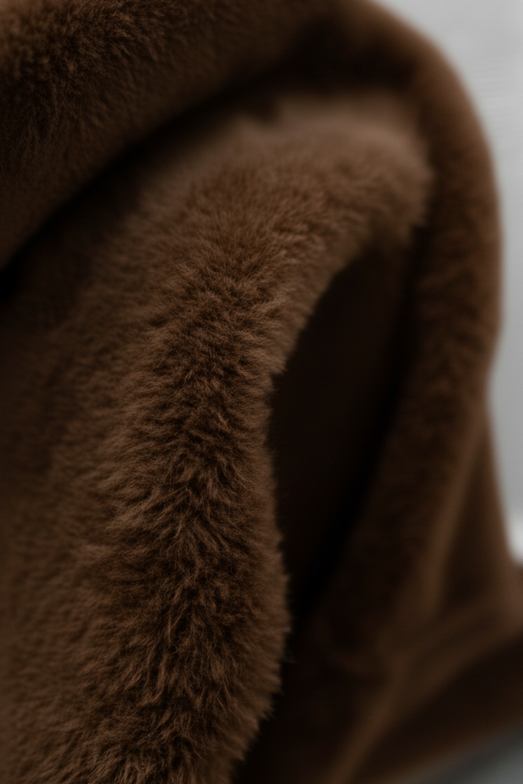 Victoria | Elegant Brown Turtleneck Sweater with Slim Fit - Lumina