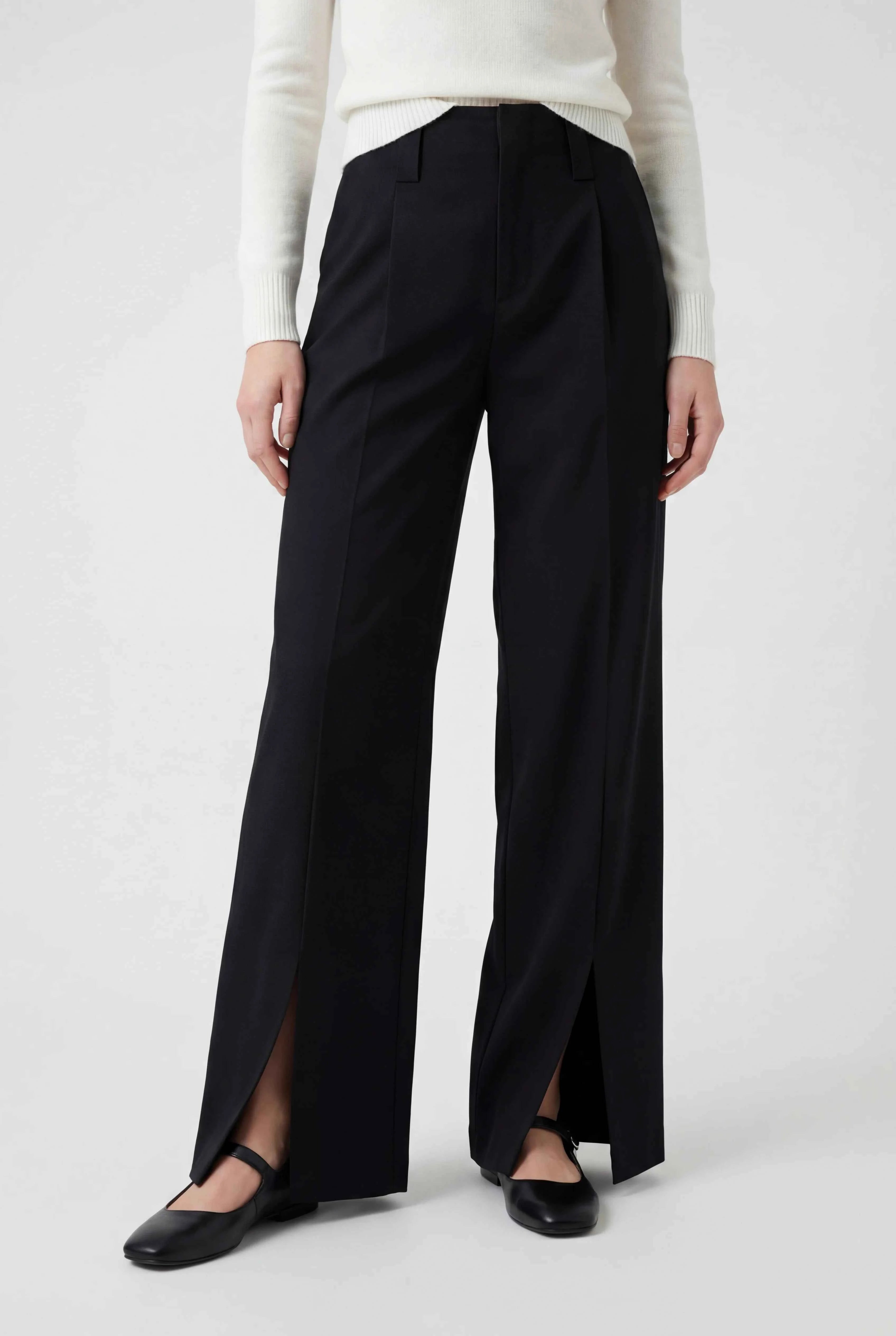 Victoria | Elegant High-Waisted Black Trousers with Pleats - Lumina