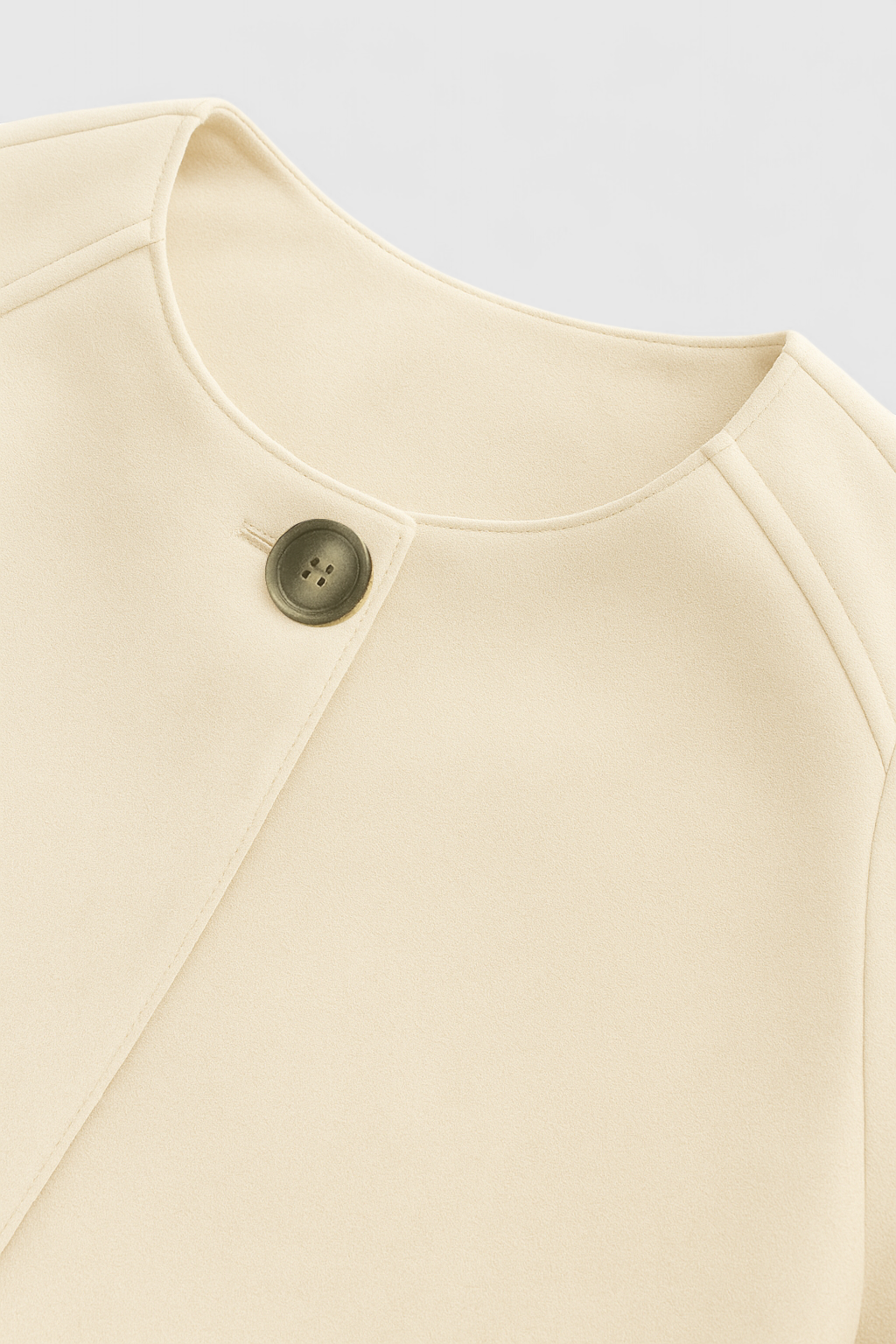 Victoria | Elegant Khaki Short Jacket with O-Neck & Long Sleeves - Lumina