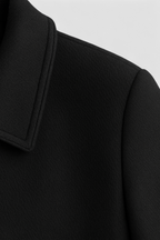 Victoria | Elegant Lightweight Black Windbreaker Jacket with Flattering Fit - Lumina