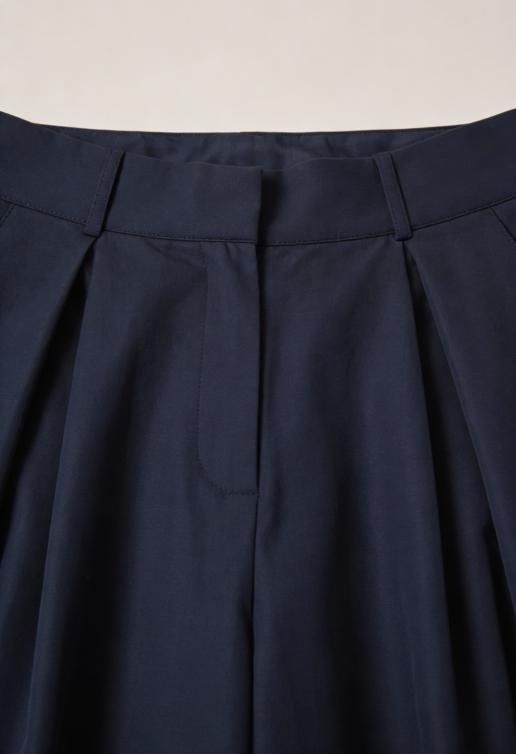 Victoria | Elegant Wide Leg Trousers with Stretch Comfort - Lumina