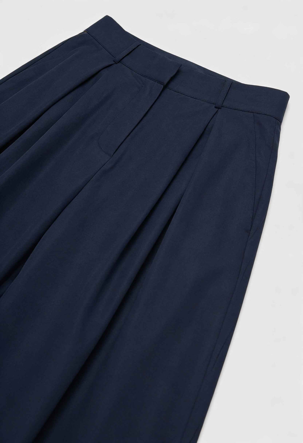 Victoria | Elegant Wide Leg Trousers with Stretch Comfort - Lumina