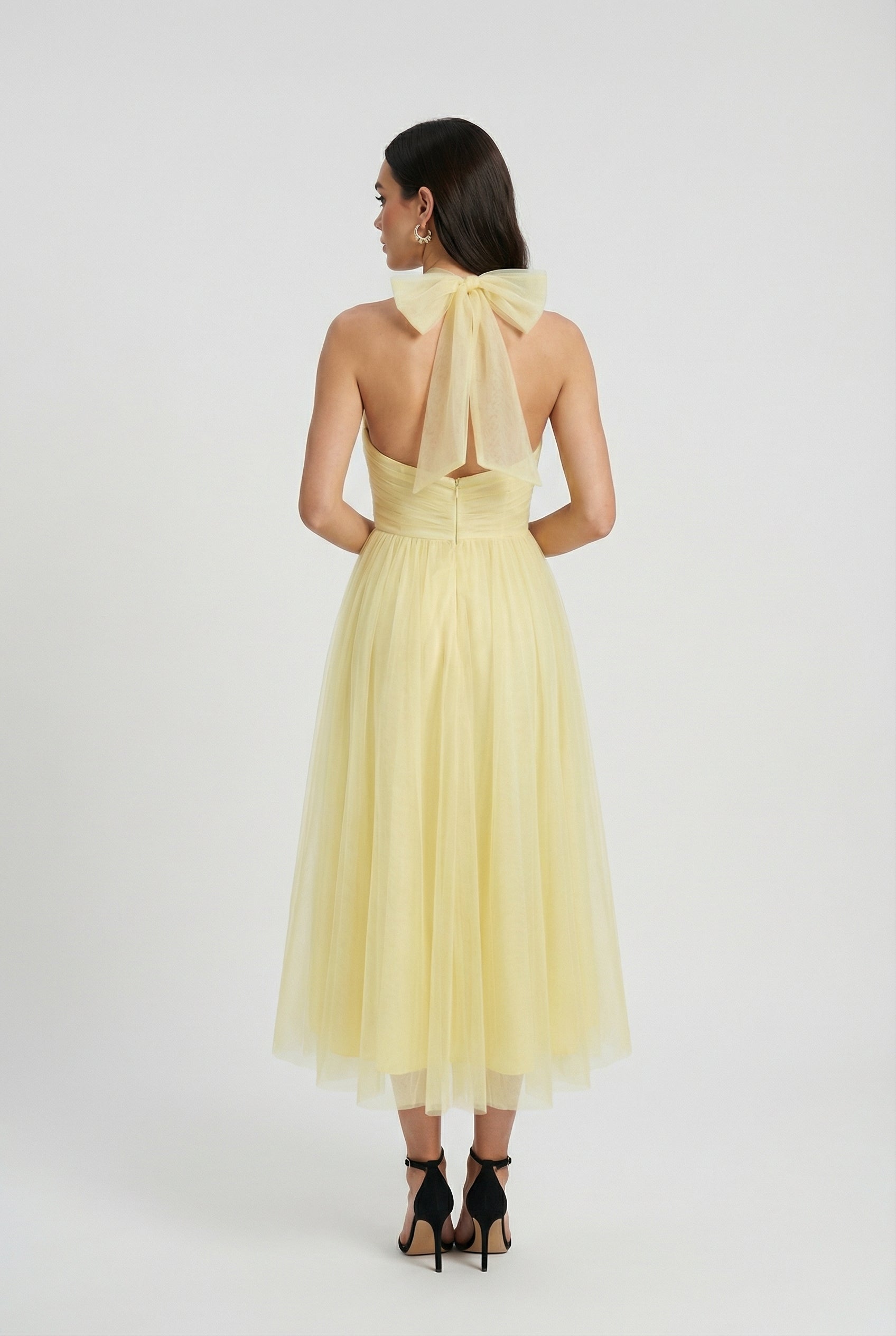 Victoria | Elegant Yellow Midi Dress with High Neck Design - Lumina