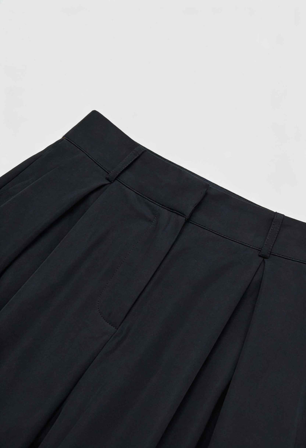 Victoria | High-Waisted Wide Leg Trousers with Elegant Fit - Lumina