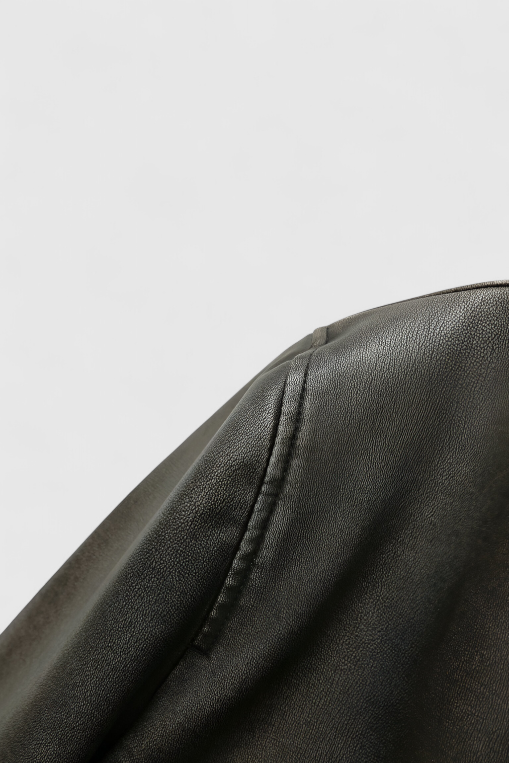 Victoria | Retro-Inspired Bomber Jacket with Modern Comfort - Lumina