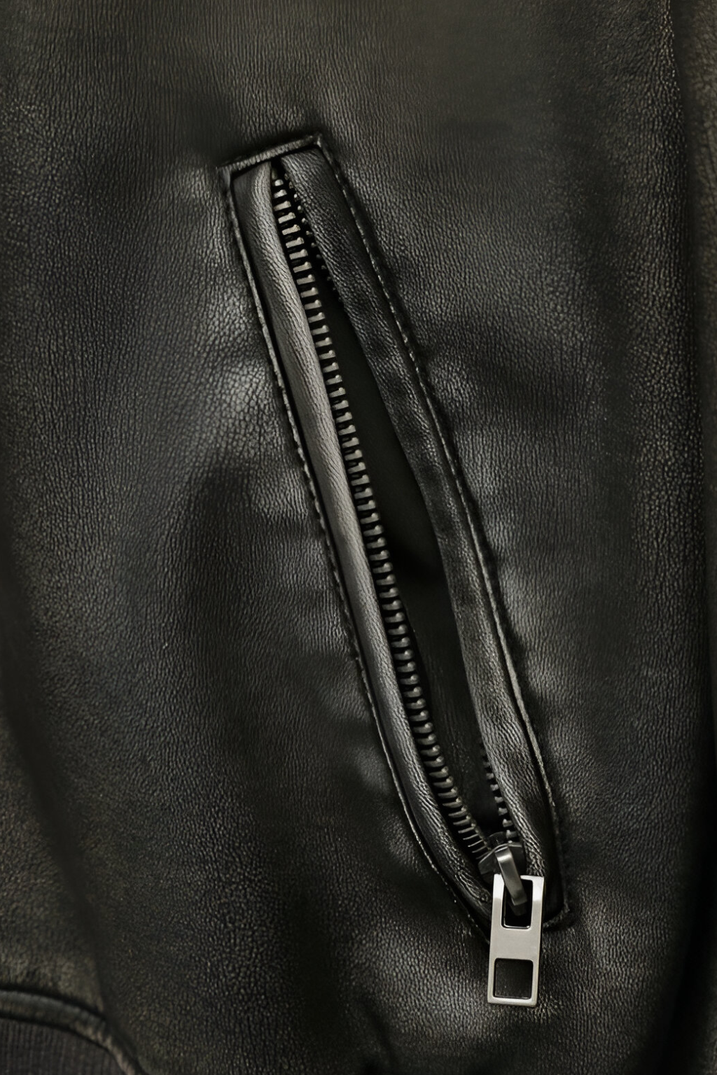 Victoria | Retro-Inspired Bomber Jacket with Modern Comfort - Lumina