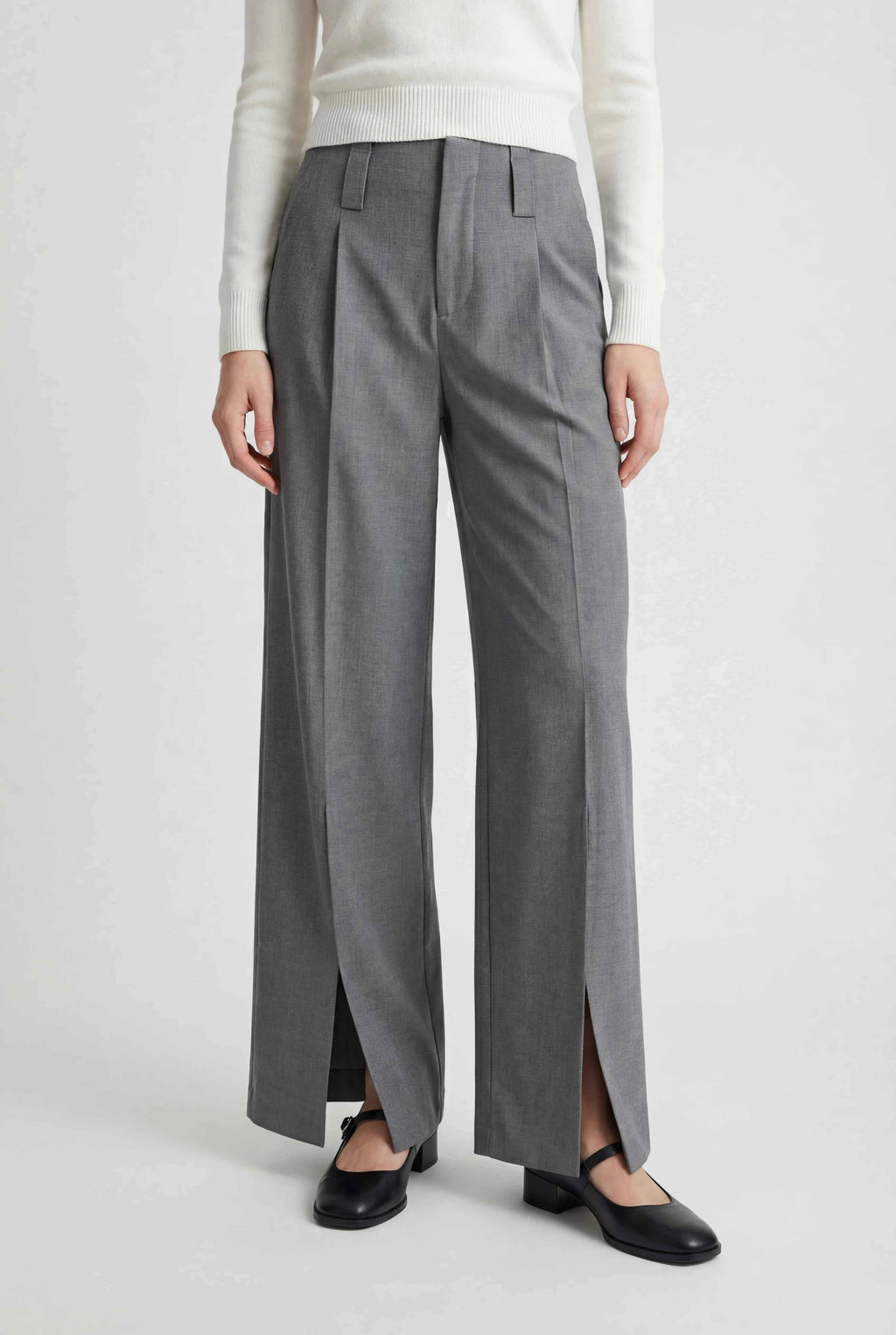 Victoria | Tailored Gray Pleated Trousers with Stretch Comfort - Lumina