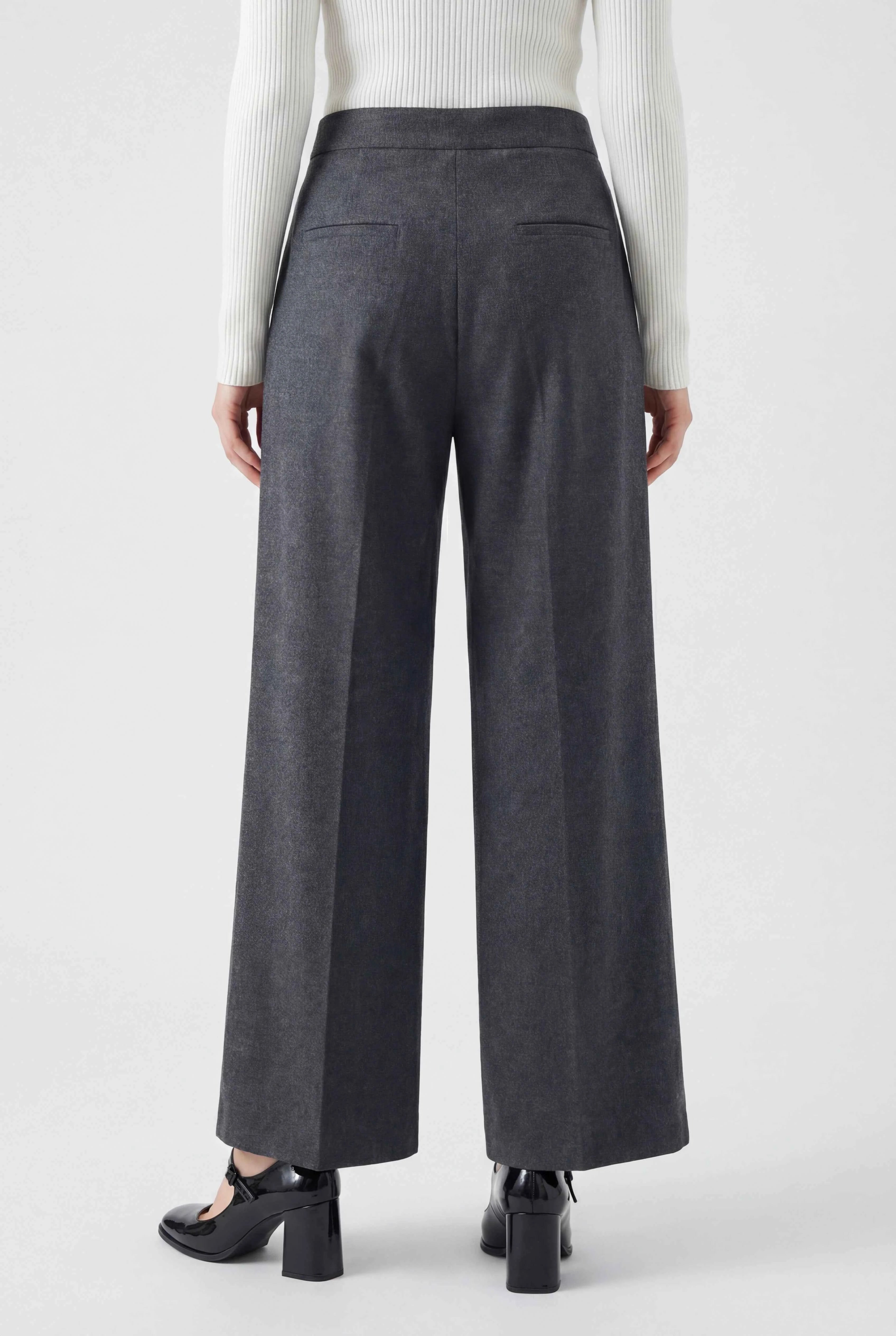 Victoria | Tailored High-Waisted Gray Trousers with Elegant Draping - Lumina
