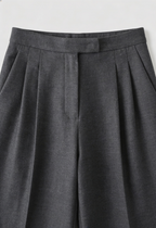 Victoria | Tailored High-Waisted Gray Trousers with Elegant Draping - Lumina