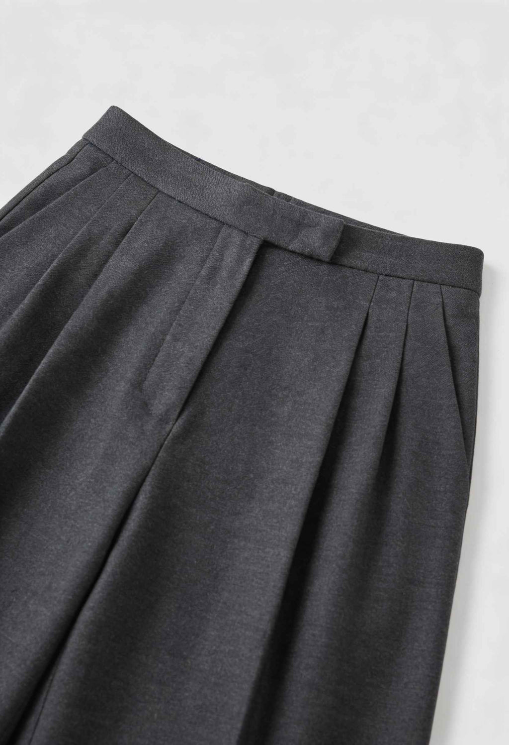 Victoria | Tailored High-Waisted Gray Trousers with Elegant Draping - Lumina