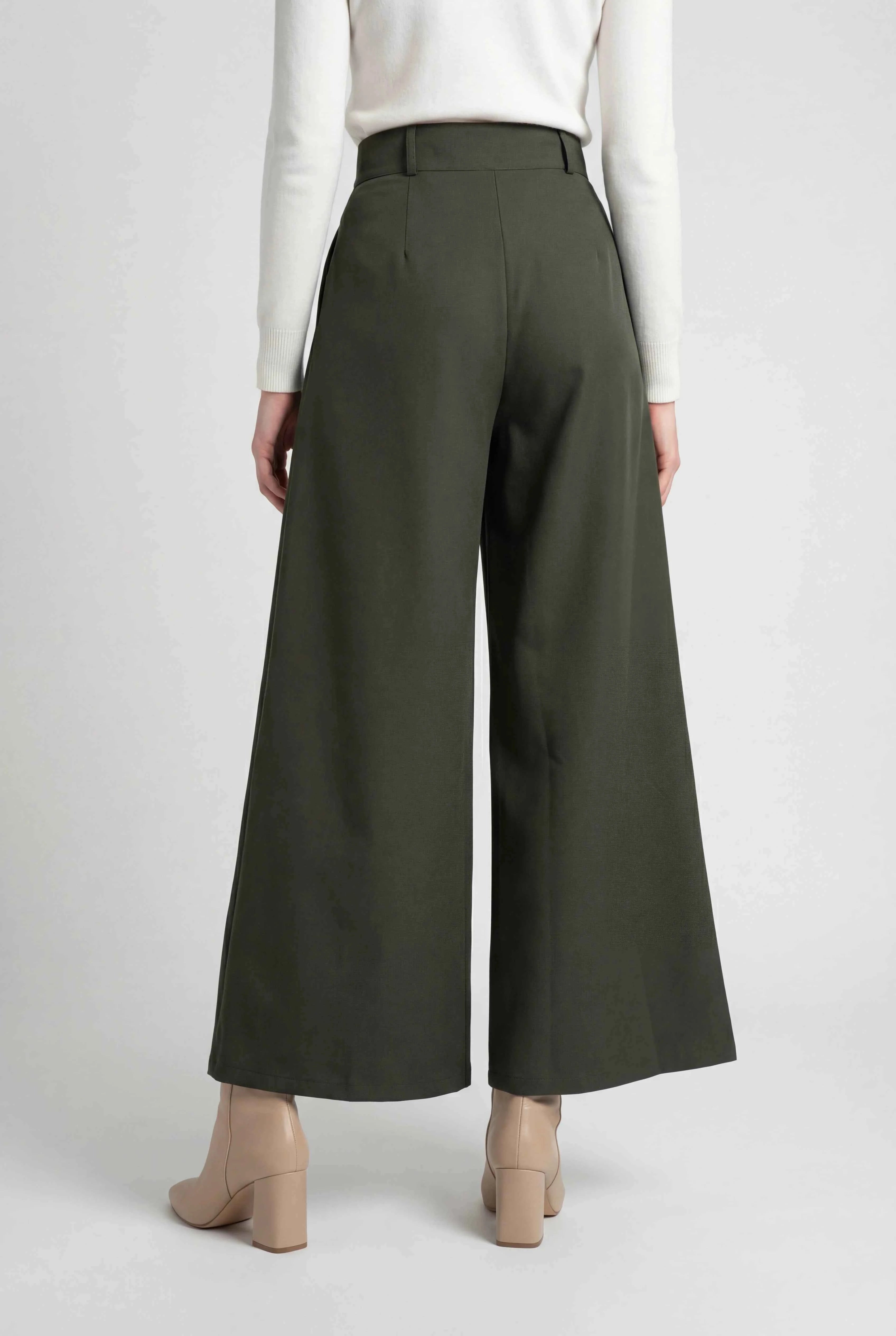 Victoria | Tailored High-Waisted Wide Leg Trousers for Women - Lumina